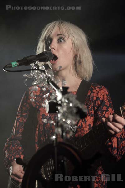 THE JOY FORMIDABLE - 2011-10-24 - PARIS - Nouveau Casino - Rhiannon Bryan